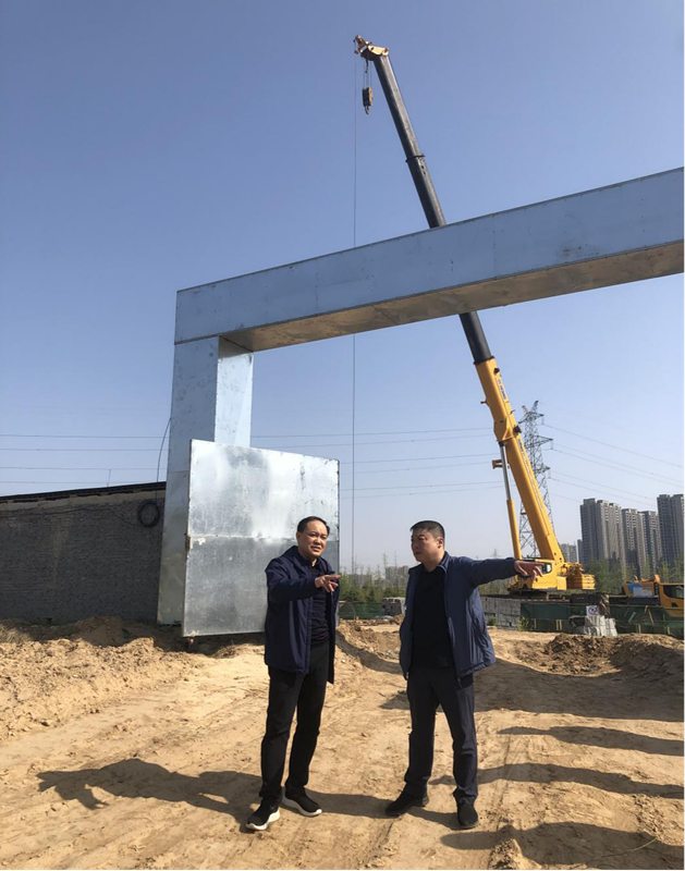 鄭州市建設(shè)投資集團(tuán)有限公司黨委委員、副總經(jīng)理張巖到侯寨新鎮(zhèn)區(qū)安置區(qū)調(diào)研項(xiàng)目建設(shè)工作